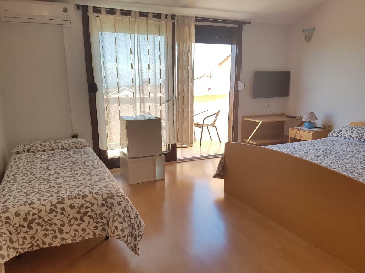 Rooms Siesta Porec Bagian luar foto