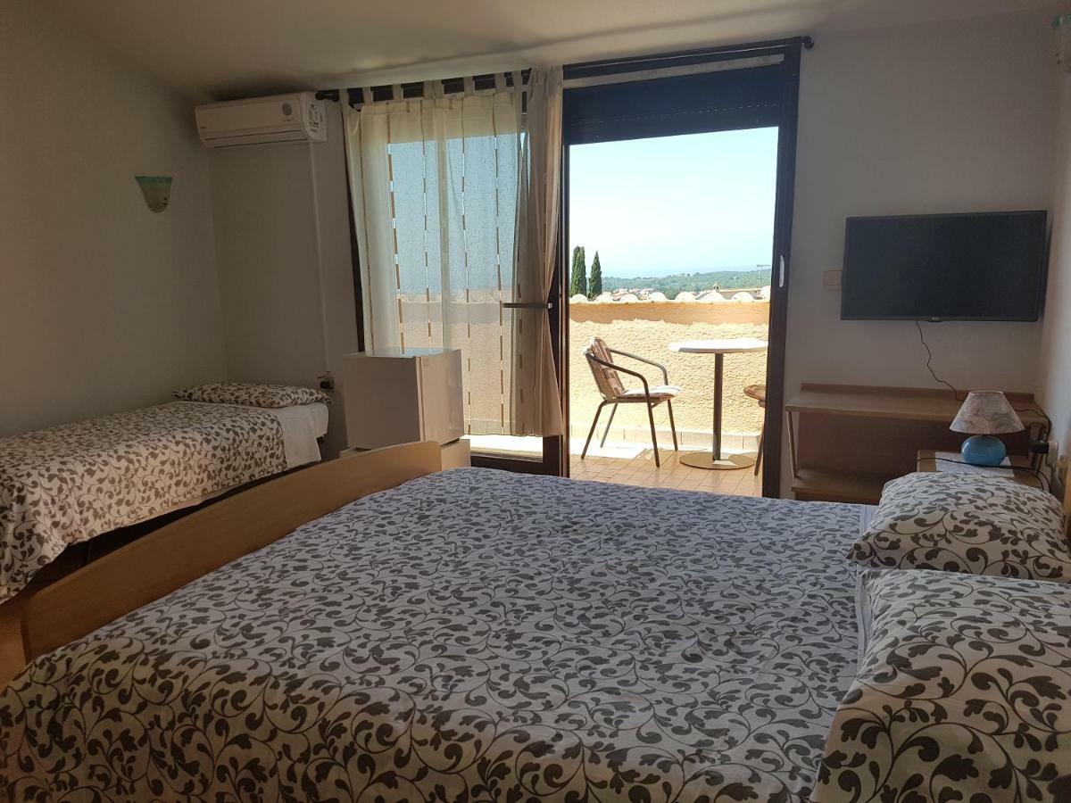 Rooms Siesta Porec Bagian luar foto