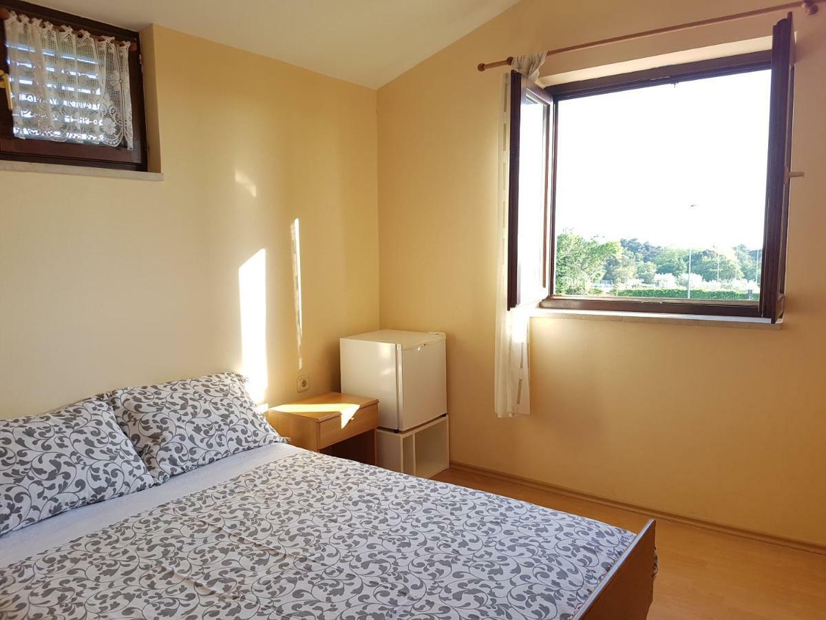 Rooms Siesta Porec Bagian luar foto