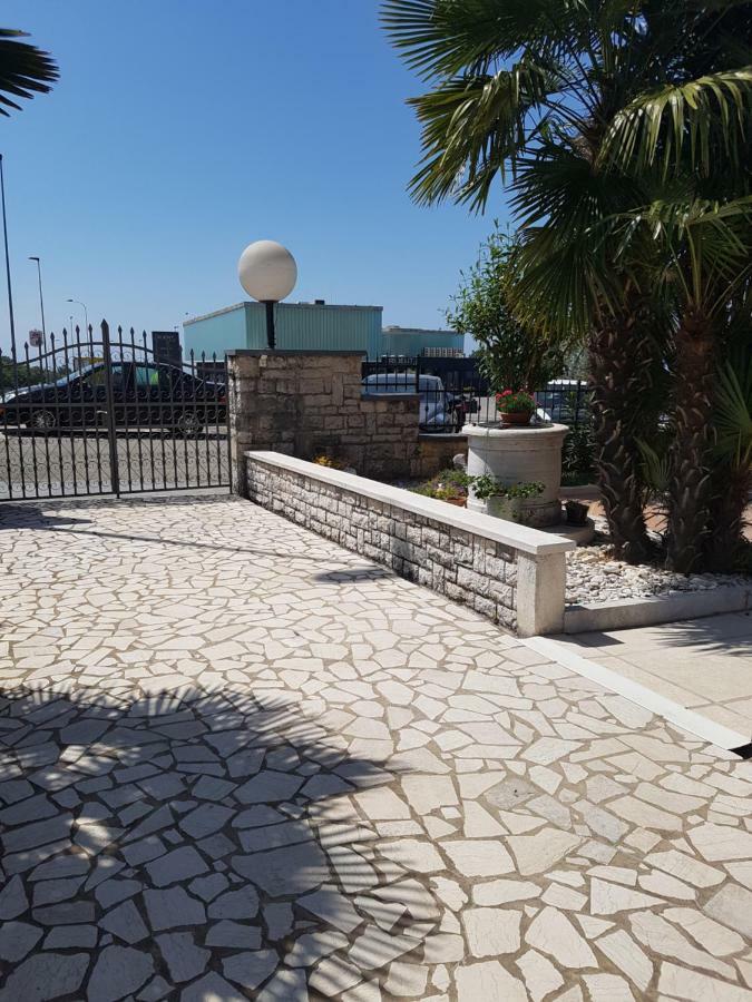 Rooms Siesta Porec Bagian luar foto