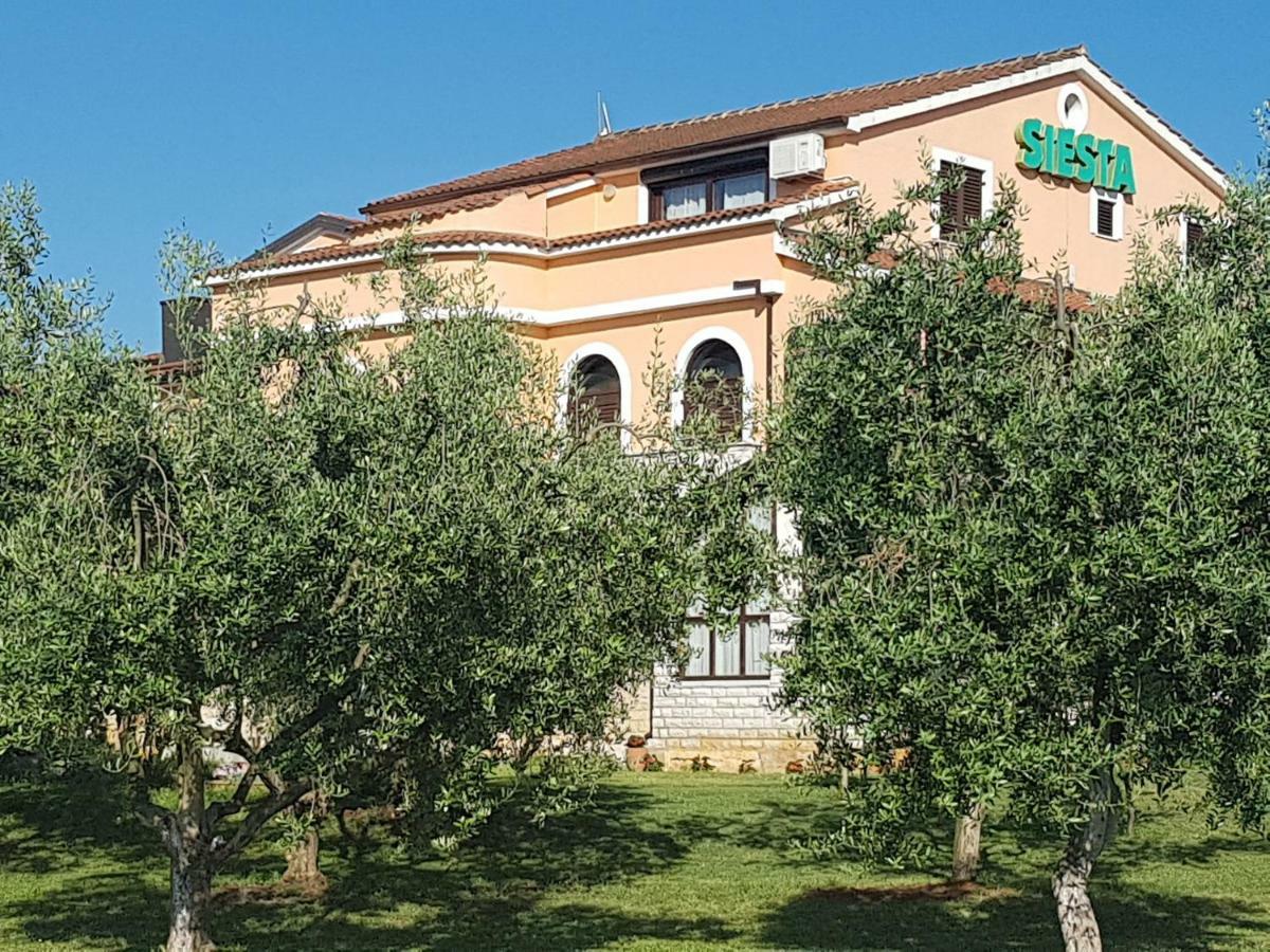 Rooms Siesta Porec Bagian luar foto